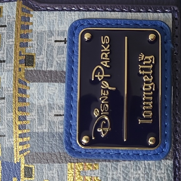 Disney Parks Loungefly Cinderella Castle - Picture 6 of 8